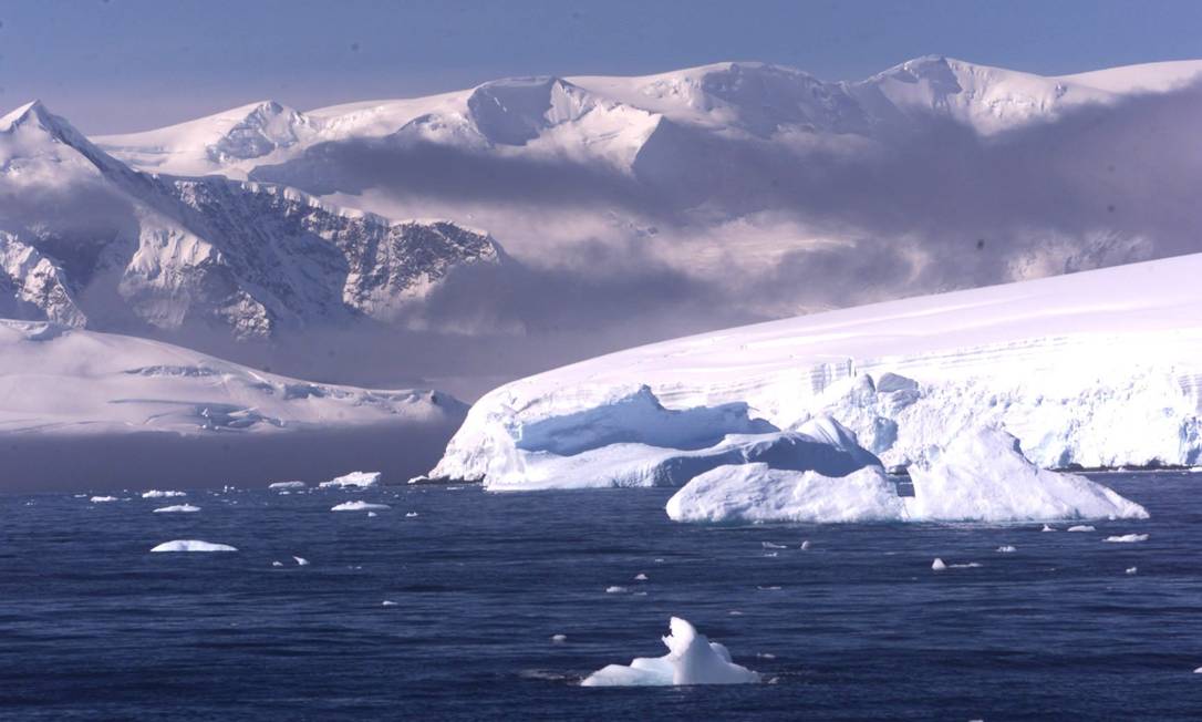 Estudos sobre o gelo polar avançam em tecnologia e revelam perdas climáticas