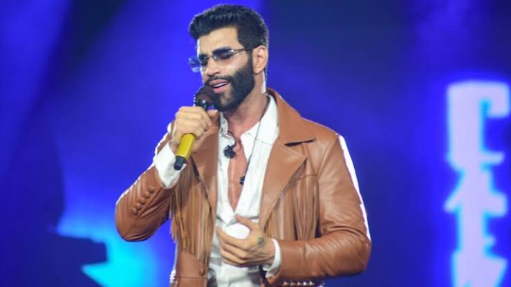 Justiça condena cantor Gusttavo Lima e hotel após expulsão de mulher em show