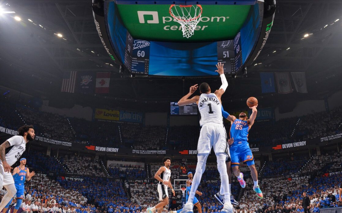 Oklahoma City Thunder vence o San Antonio Spurs na estreia da NBA