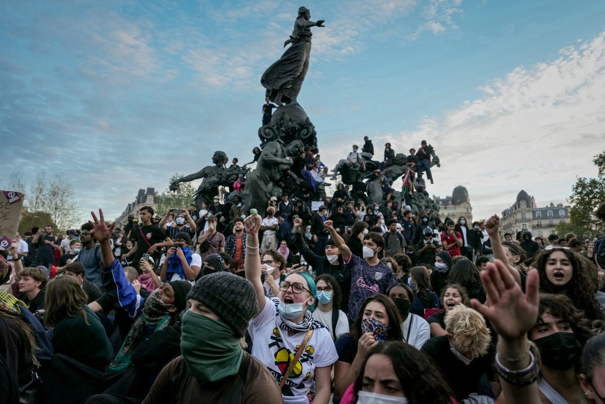 Crise fiscal e protestos na França geram turbulência nos mercados