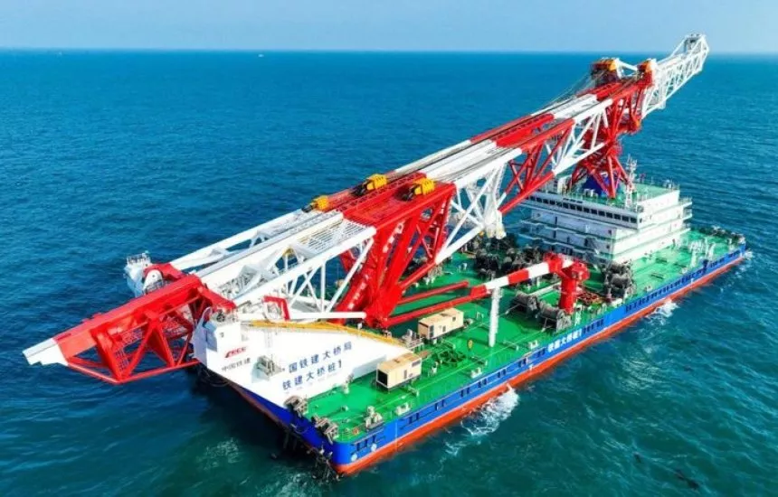 Navio gigante segue para a Bahia para atuar na Ponte Salvador-Itaparica