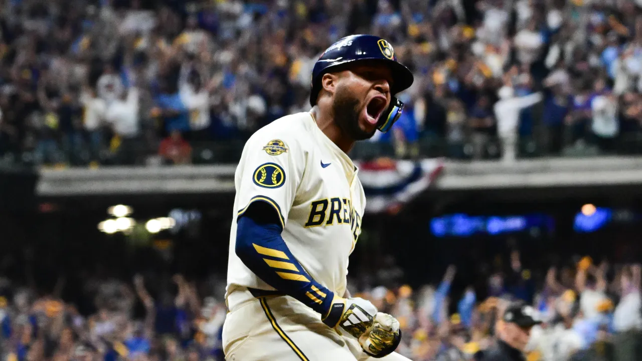 Jackson Chourio entra para a história dos playoffs da MLB