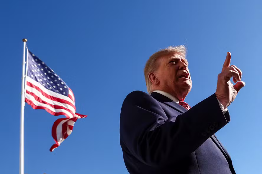 Trump anuncia pacote de ajuda de US$ 8 bilhões para agricultores americanos
