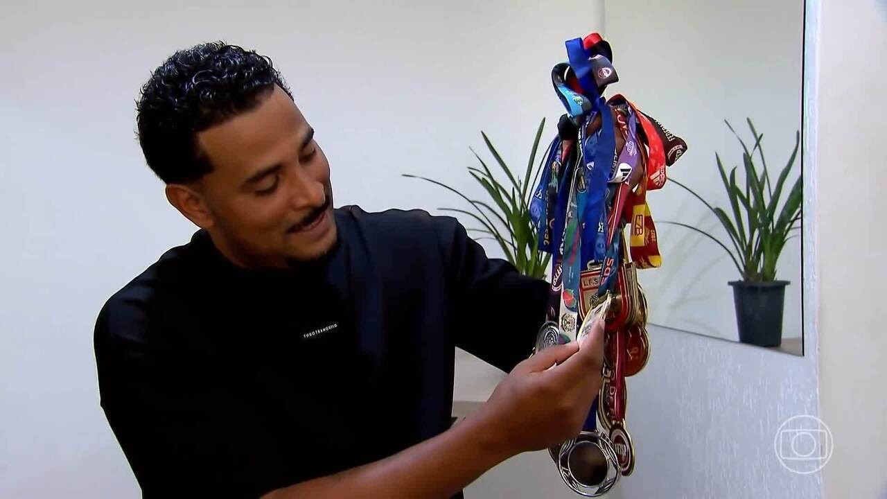 Ex-volante do Grêmio Émerson Leal sofre infarto e está em estado grave