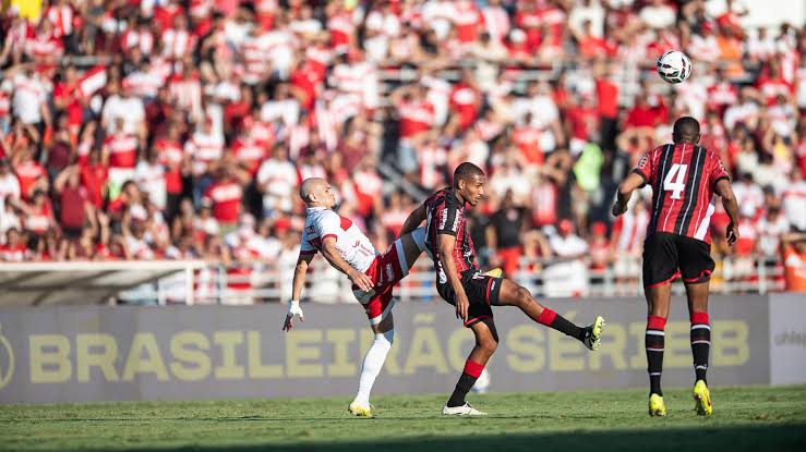 Botafogo-SP vence o CRB fora de casa e ganha fôlego na Série B