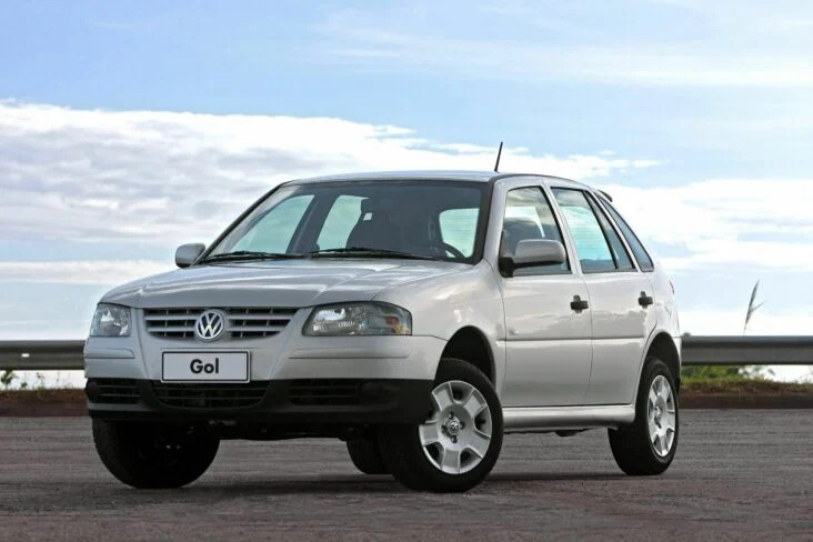 Preços de carros despencam no Brasil e proprietários temem prejuízo na revenda