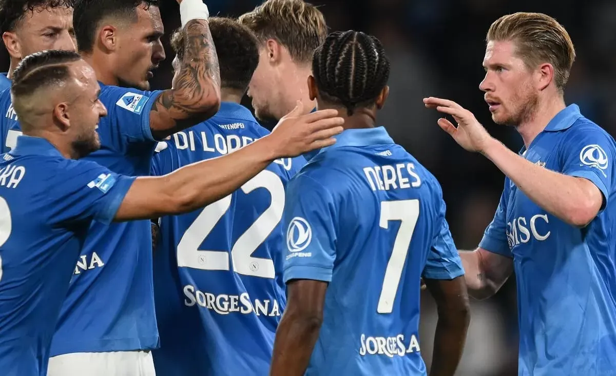 Napoli vence o Frosinone por 3 a 0 com grande atuação de De Bruyne