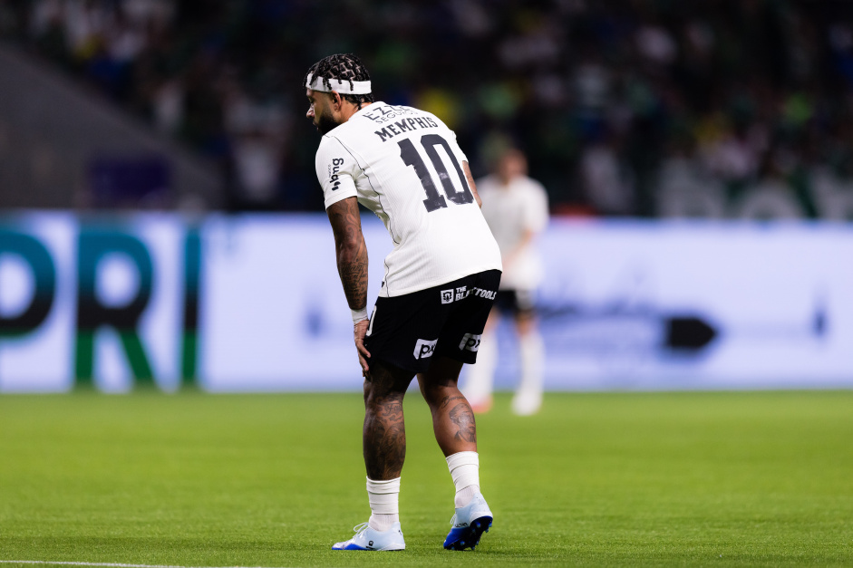 Corinthians projeta desfalque de Memphis Depay em confronto pelo Brasileirão