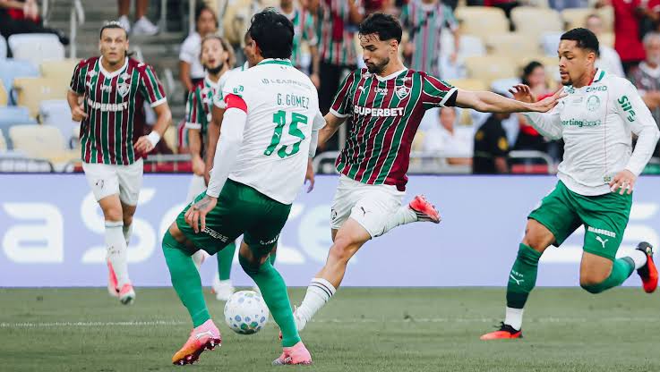 Fluminense enfrenta o Palmeiras após clássico no Brasileirão