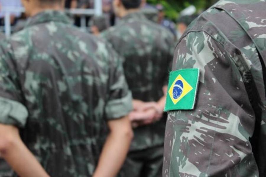 Exército avalia papel contra facções e vê com cautela base dos EUA