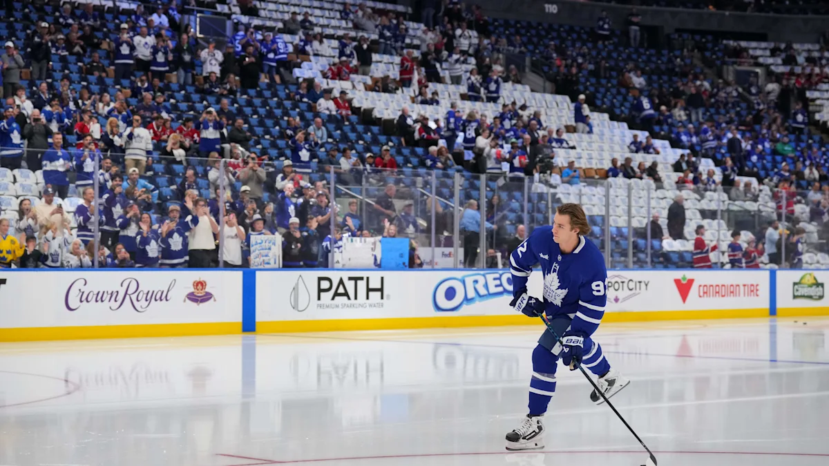 Gavin McKenna marca primeiro gol e Leafs vencem os Predators na prorrogação