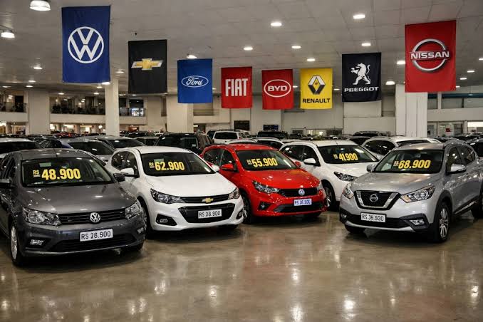 Preço de carros usados perde força e registra menor alta em um ano
