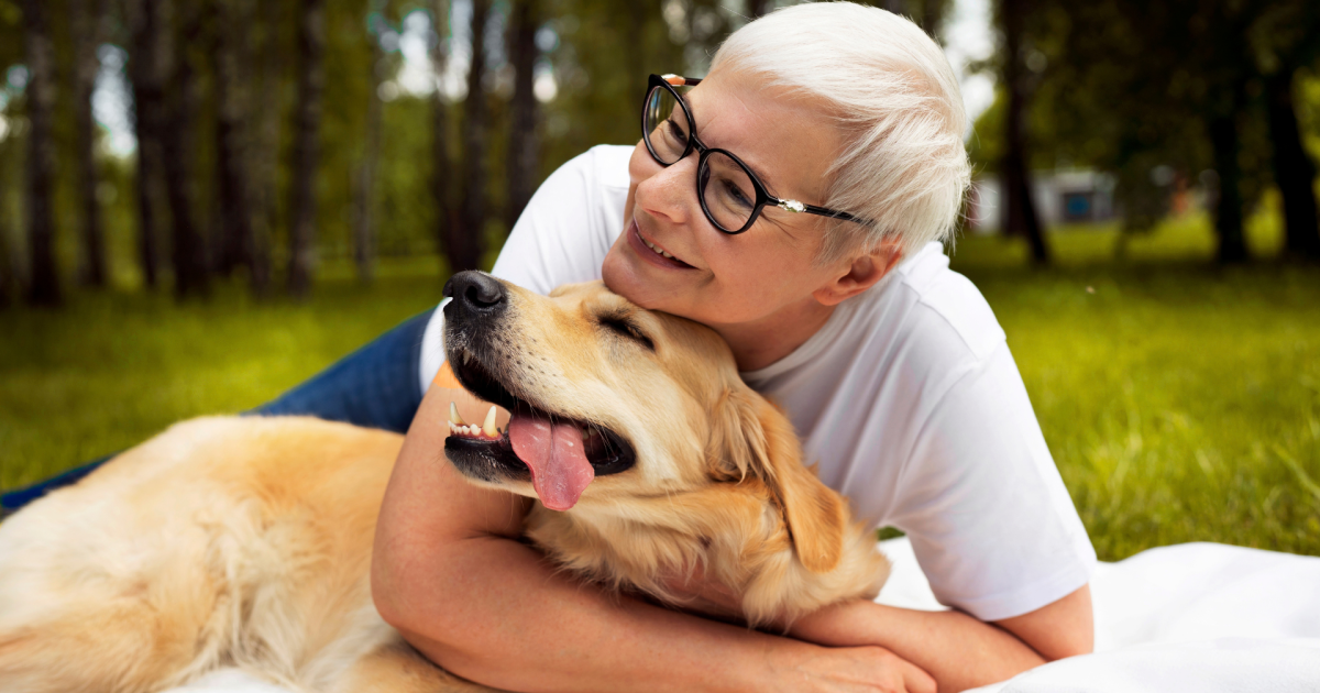 Impacto dos animais de estimação na saúde e no bem-estar de idosos