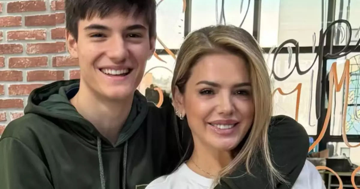 Mari Alexandre publica foto rara de seu filho com Fábio Jr.