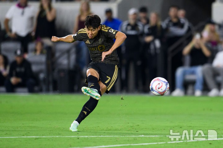 LAFC e LA Galaxy empatam em 2 a 2 no clássico californiano da MLS
