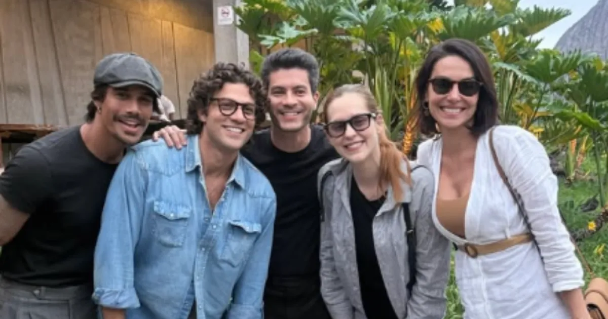Arthur Aguiar rebate críticas por foto sorrindo após velório de Lua Blanco