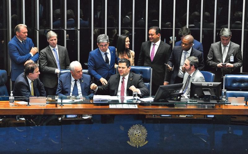 Governo desiste de questionar aposentadoria especial de agentes