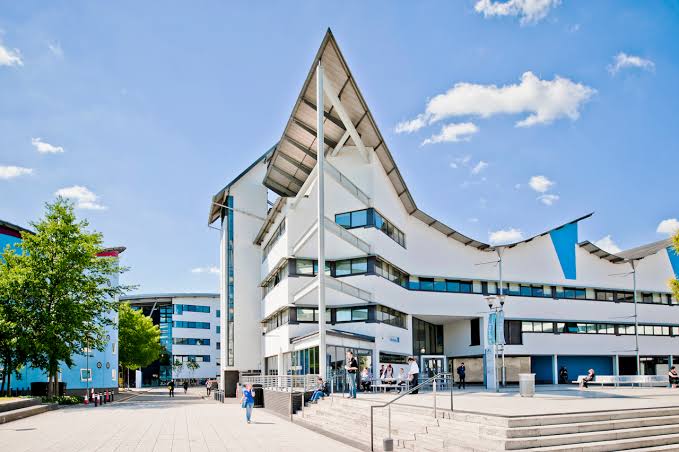 Universidade de East London celebra parcerias educacionais na Índia