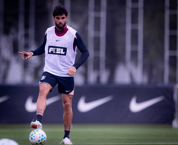 Yuri Alberto treina e deve reforçar o Corinthians contra o Vitória
