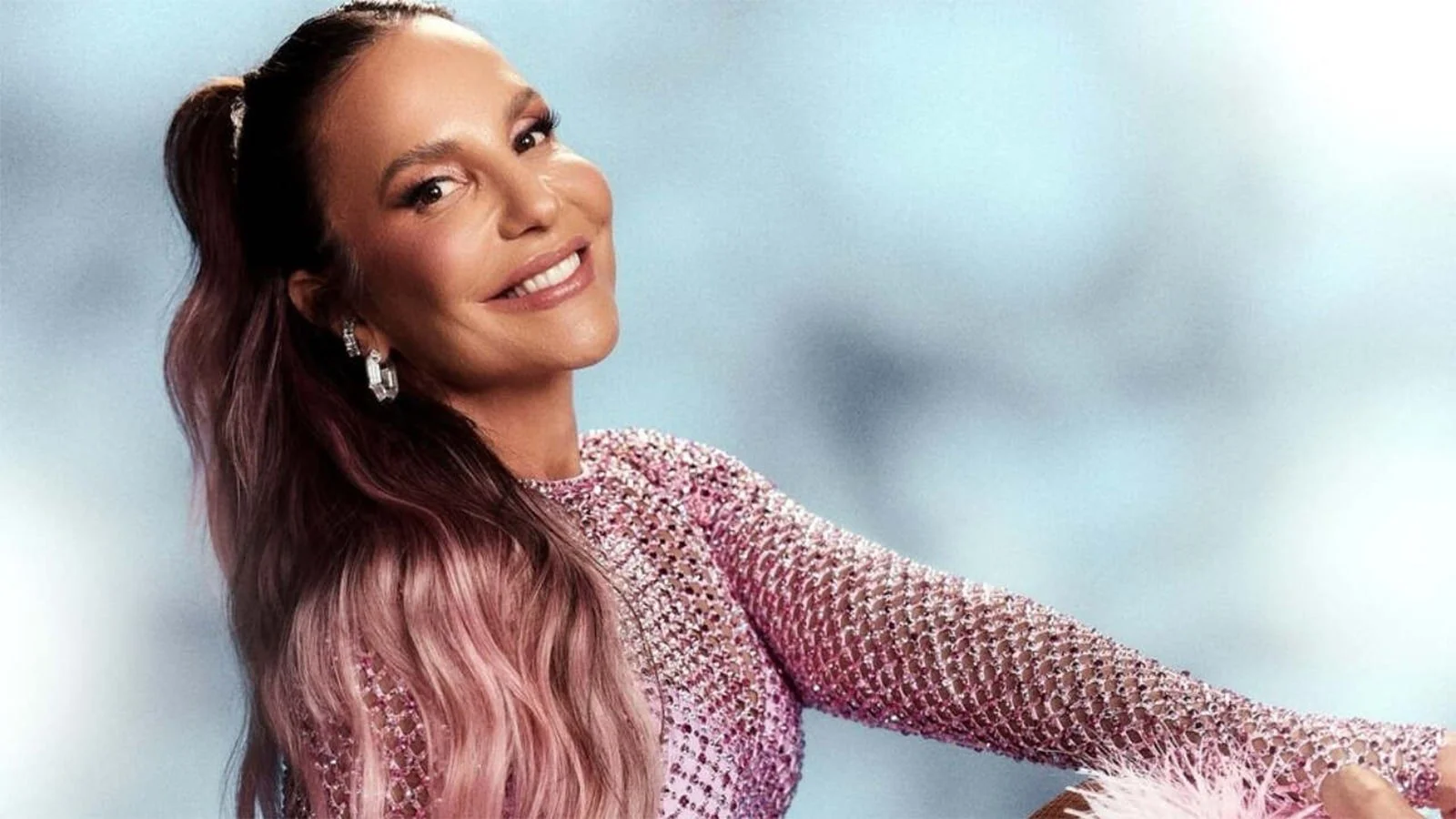 Ivete Sangalo levará projeto de samba para Salvador em novembro