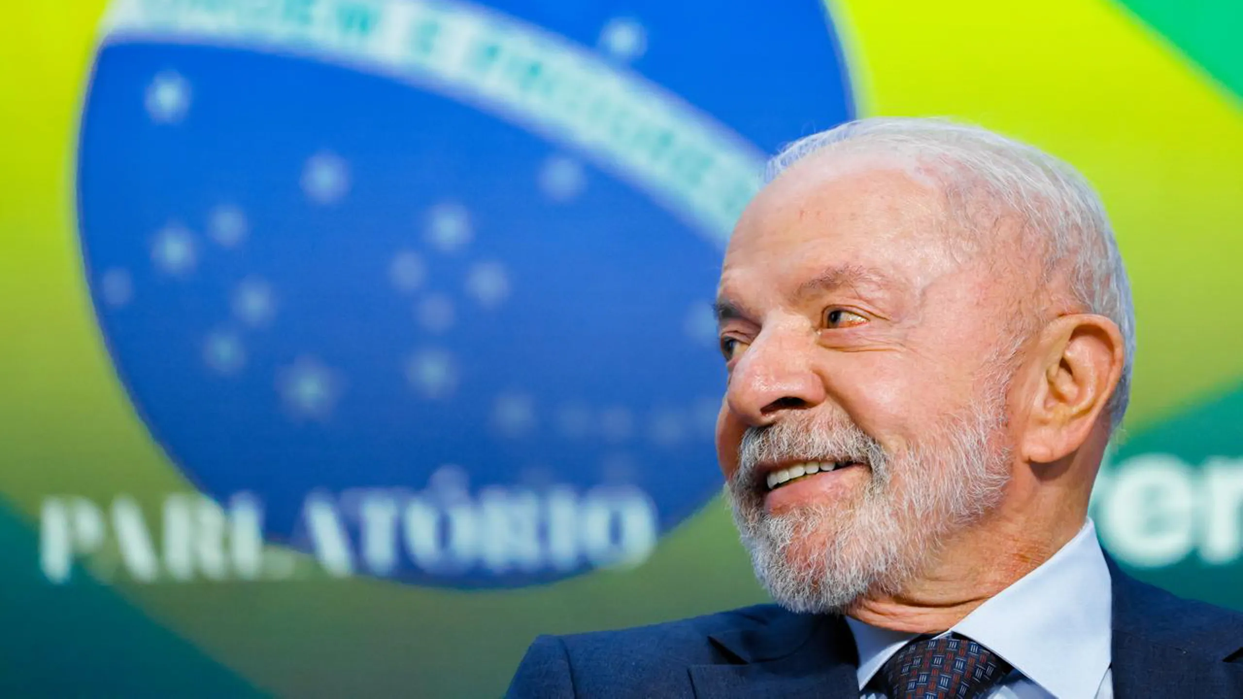 Lula vence eleições no Brasil e freia guinada à direita na América Latina