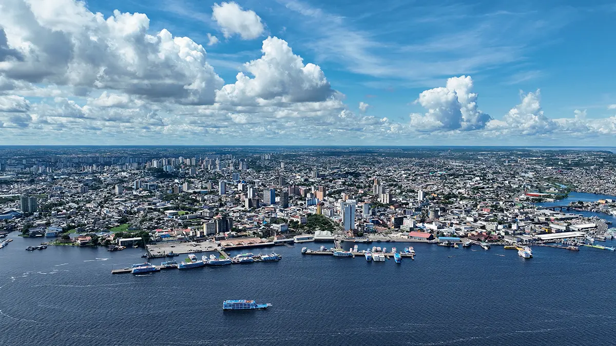Manaus registra ar perigoso e Defesa Civil emite alerta severo
