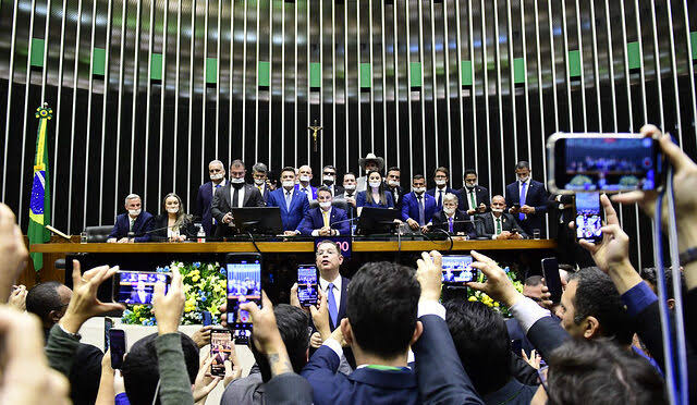 Crescimento da bancada do PL pode elevar fundos partidário e eleitoral a valor recorde