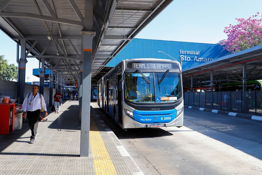 Paralisação de ônibus da Transwolff afeta Zona Sul de SP