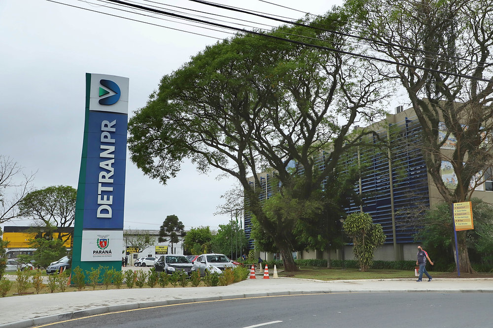 Detran-PR anuncia concurso público com 100 vagas e edital nos próximos meses