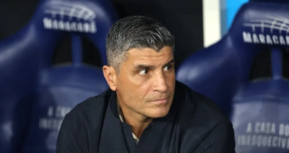 Vasco é eliminado da Sul-Americana pelo Boca Juniors e Pedro Emanuel apoia Léo Jardim