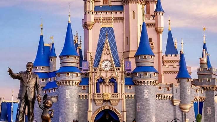 Disney adota inteligência artificial em franquias e parques