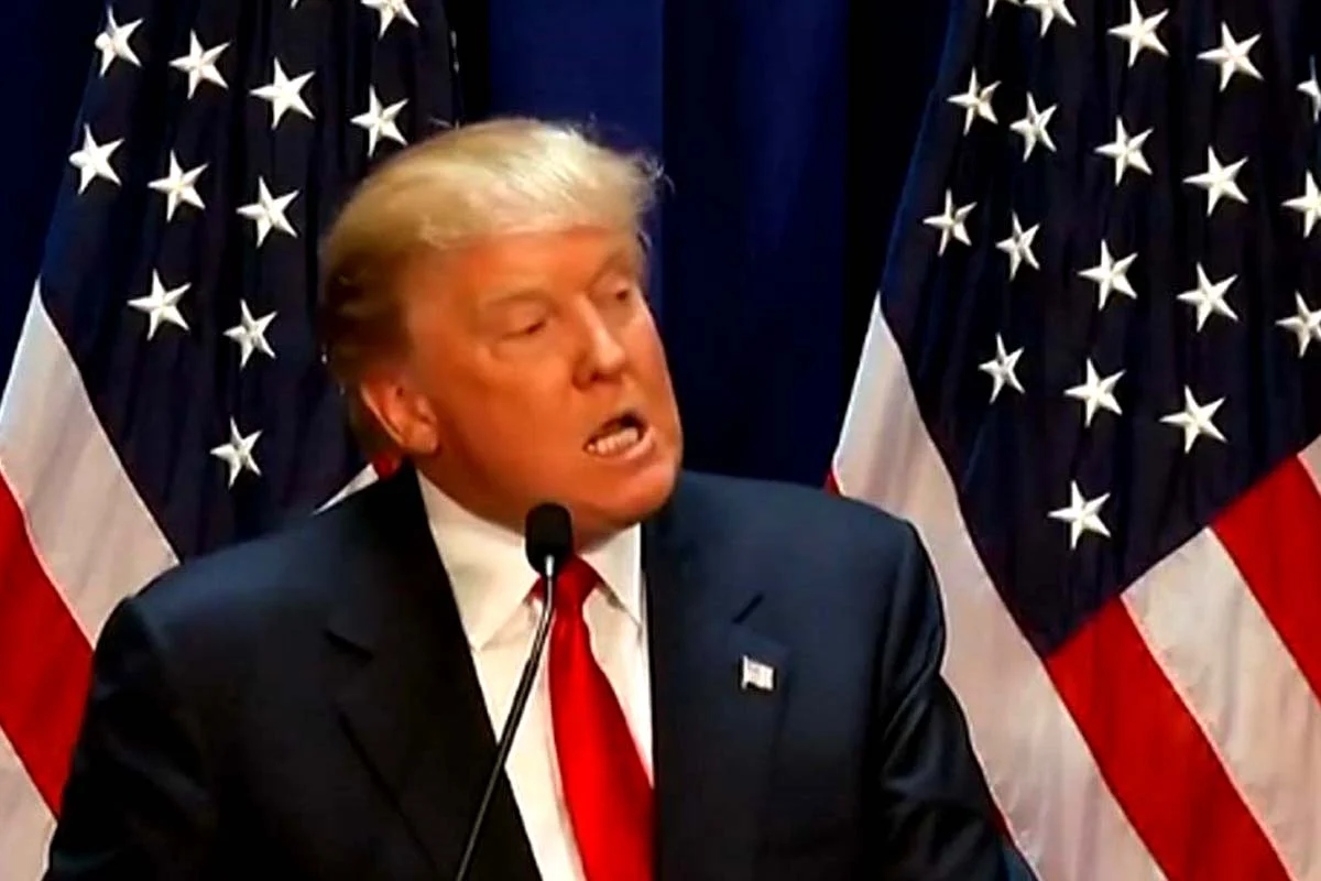 Trump usa protestos na França para impulsionar campanha nos EUA