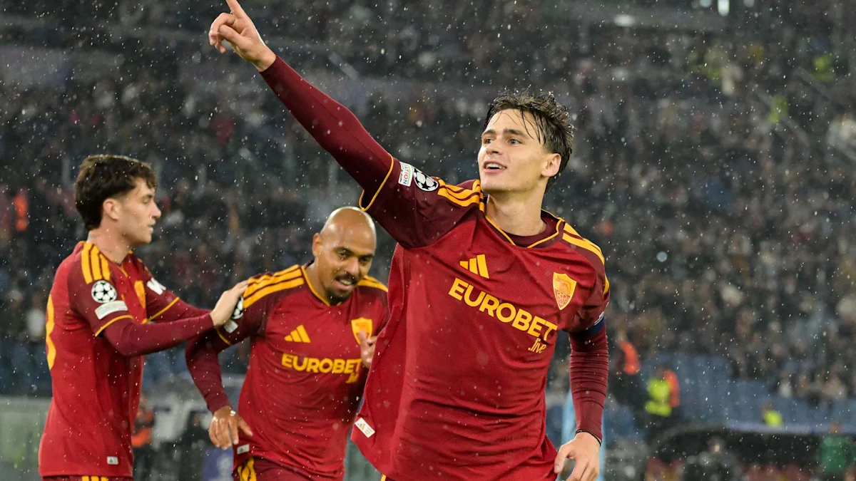 Roma goleia o Slovan Bratislava e vence a primeira na Champions
