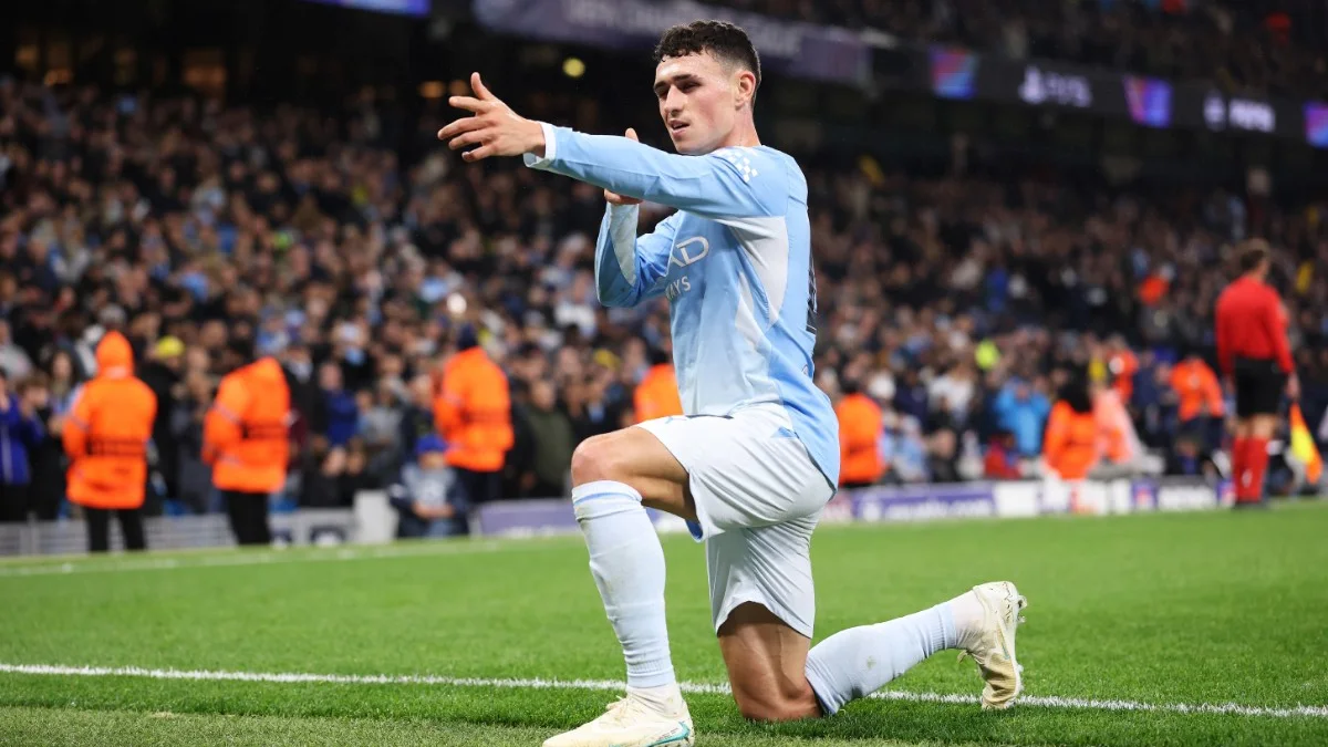 Manchester City goleia o AEK Atenas por 5 a 1 com hat-trick de Phil Foden
