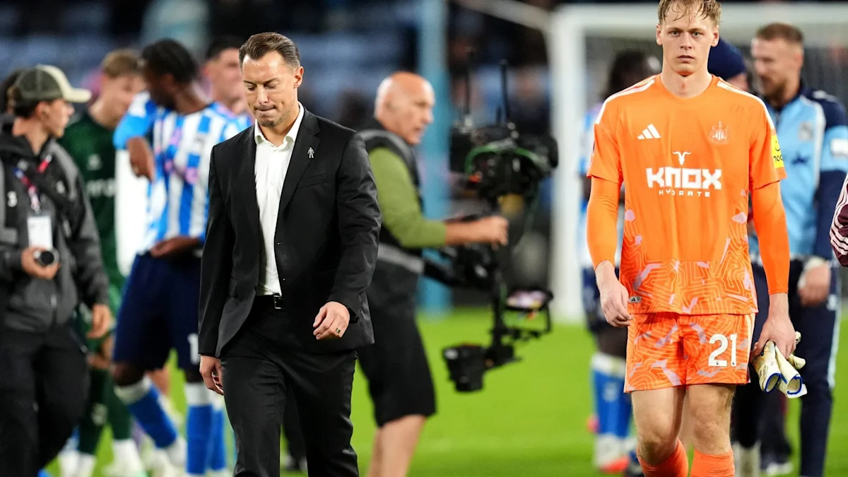 Newcastle sofre nova goleada por 4 a 1 fora de casa e técnico pede desculpas