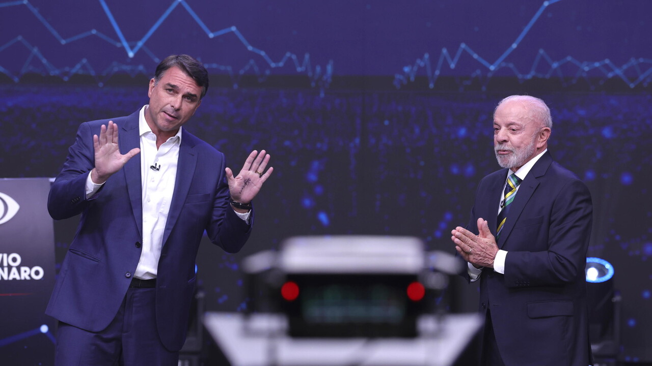Último debate presidencial reúne Lula e Flávio Bolsonaro na TV Globo