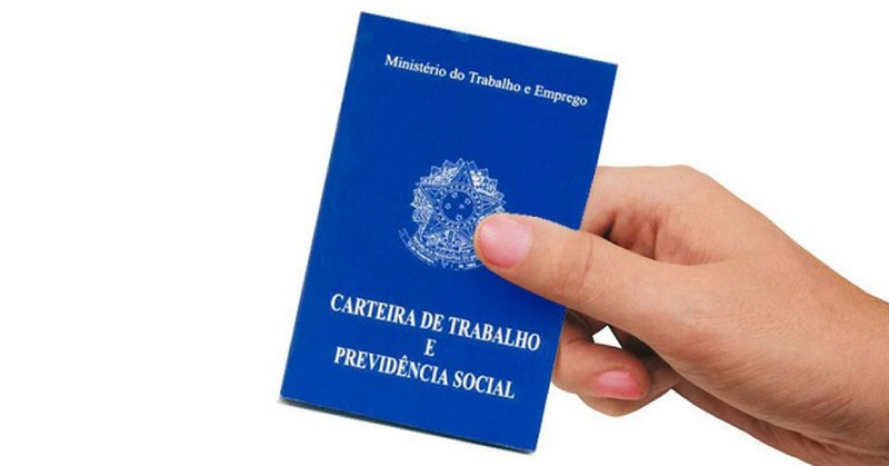 Setor de serviços impulsiona vagas formais e saúde registra alta em contratações