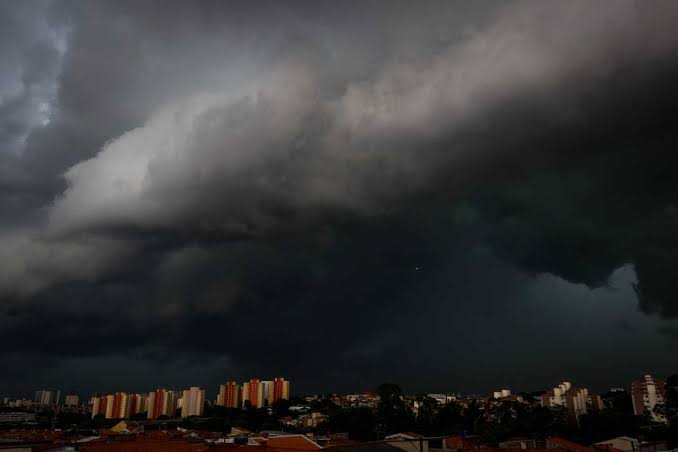 Previsão do tempo indica chuvas e alertas de temporais em várias regiões do país