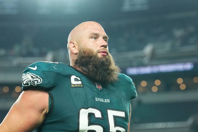 Lane Johnson anuncia aposentadoria da NFL e desfalca o Philadelphia Eagles