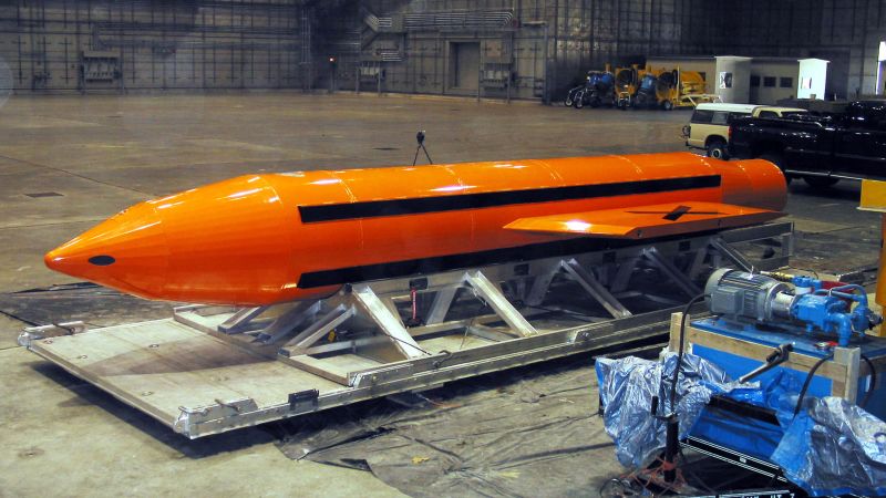 EUA avaliam uso da 'mãe de todas as bombas' contra o Irã em novos planos