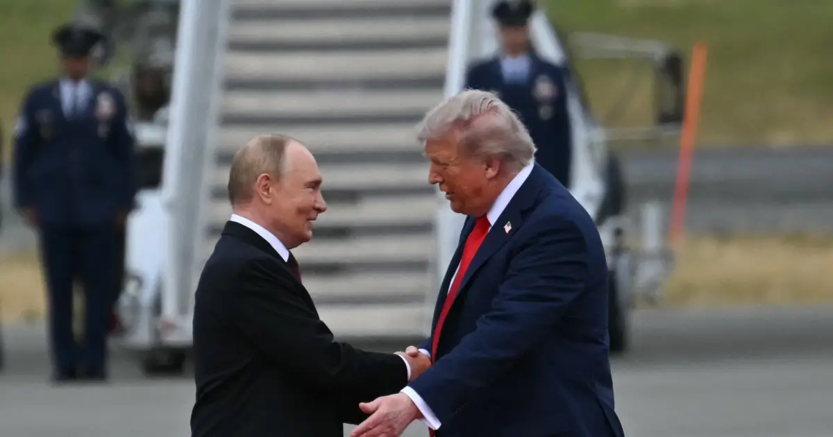Trump suspende sanções contra a Rússia e critica líder ucraniano