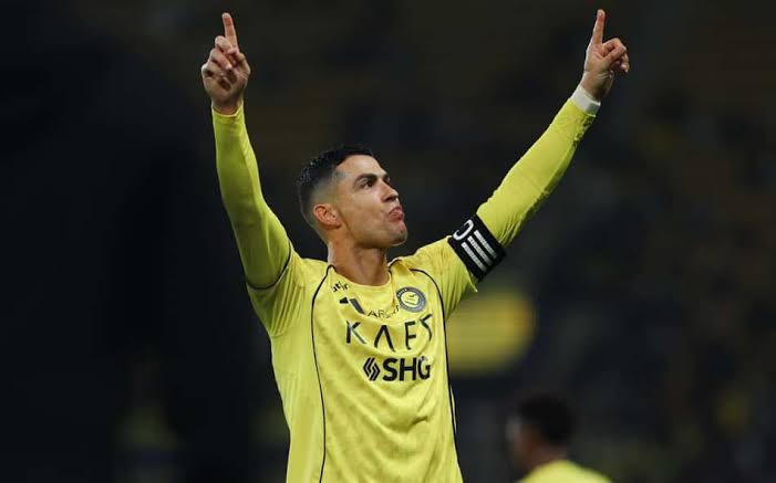 Cristiano Ronaldo brilha e Al-Nassr vence o Al-Faisaly no Saudita