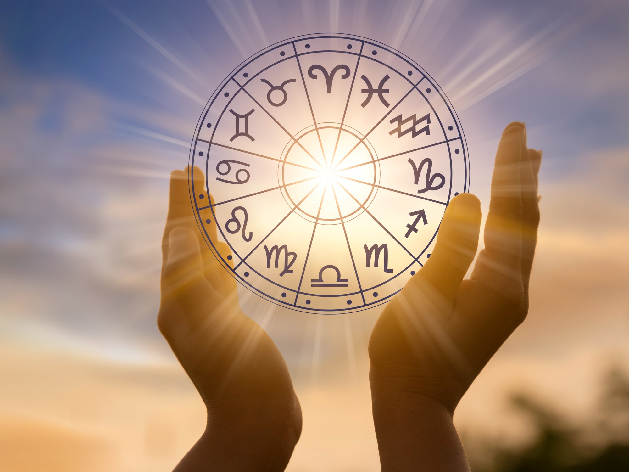 Previsões astrológicas destacam mudanças e foco profissional para os signos