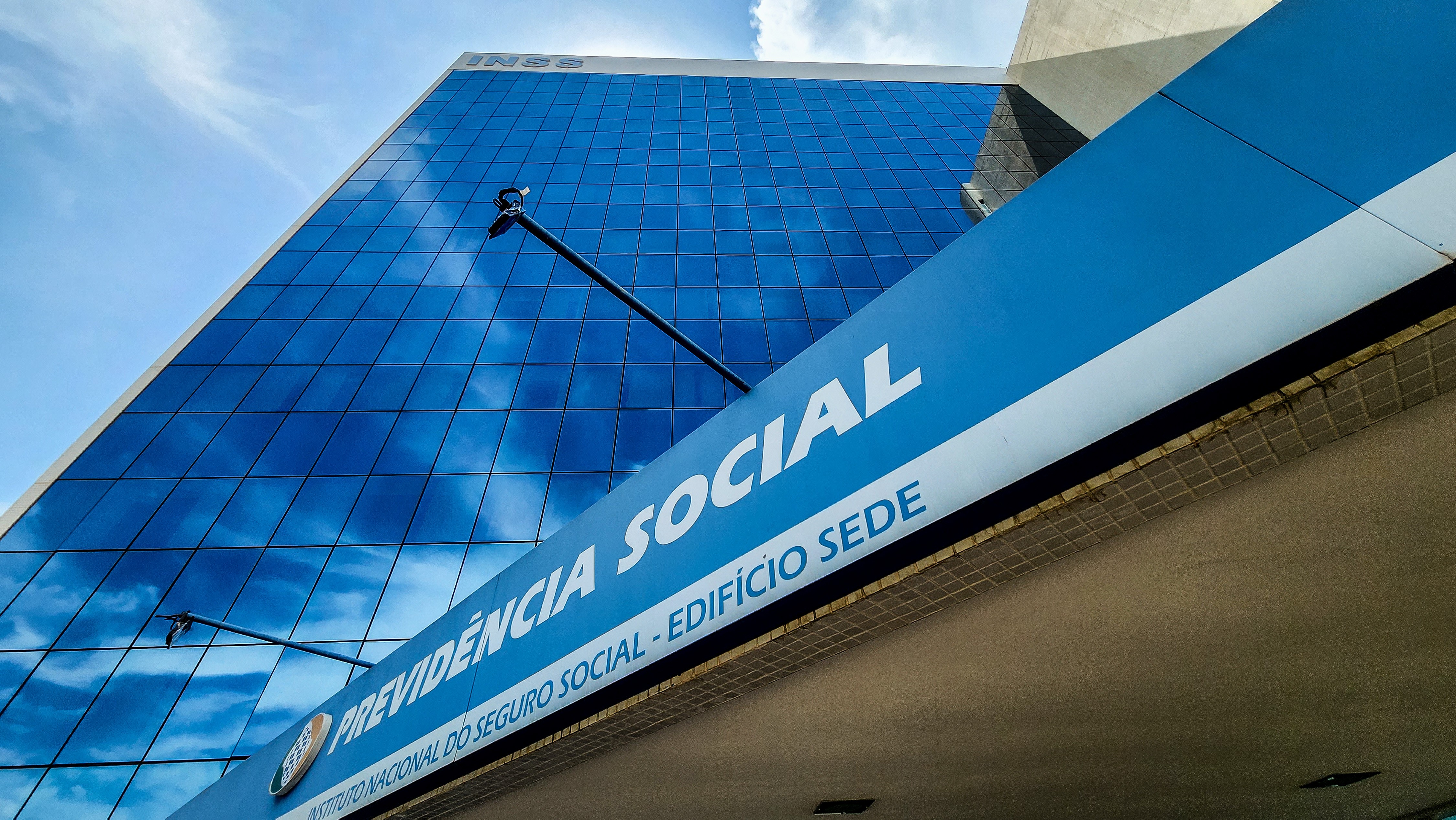 INSS inicia pagamento de benefícios de outubro para aposentados e pensionistas
