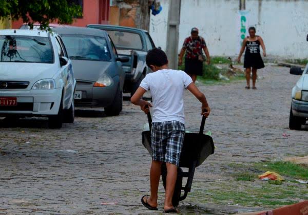Trabalho infantil no Brasil recua 9,2% e atinge menor nível histórico