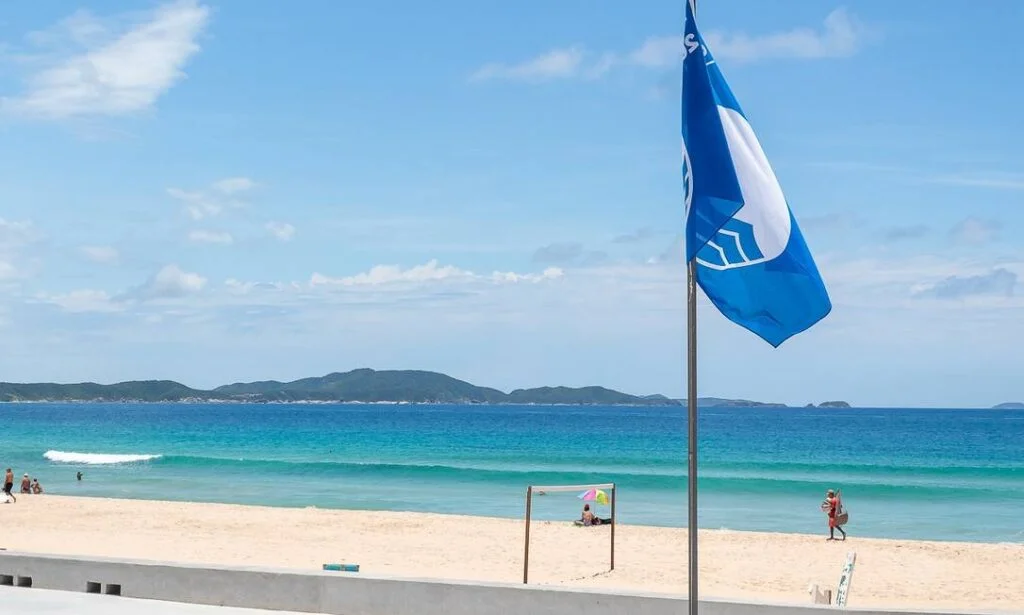 Cabo Frio conquista Selo Bandeira Azul para três de suas praias