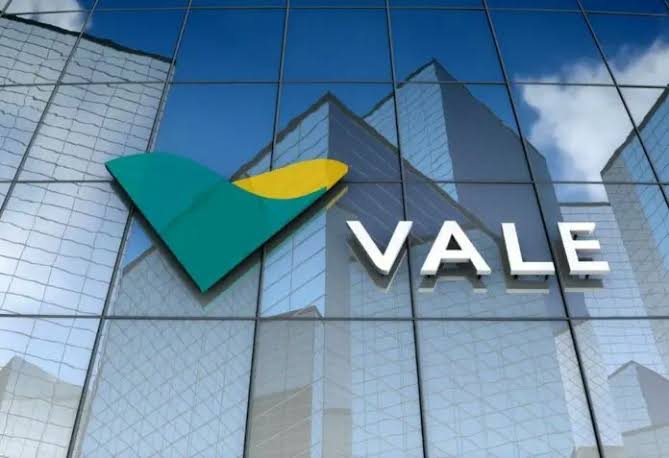 Ações da Vale (VALE3) caem quase 4% com baixa do minério e cautela externa