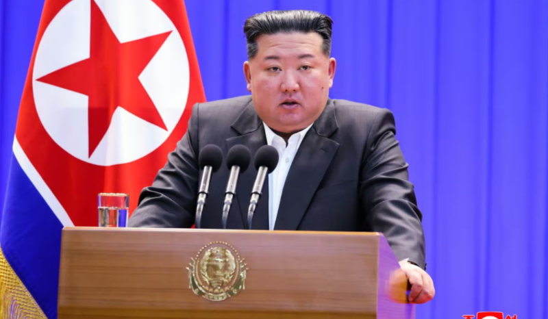 Mídia estatal divulga imagens de Kim Jong-un após boatos sobre sua morte