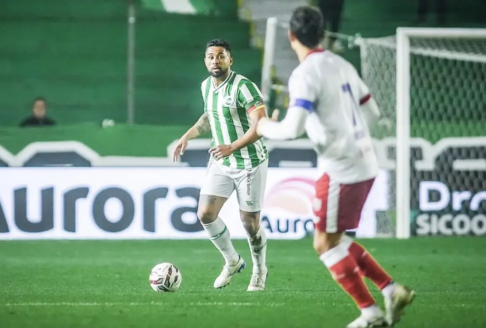 Juventude goleia o Náutico por 4 a 0 e assume a vice-liderança da Série B