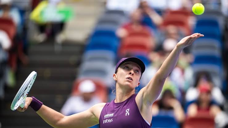 Iga Świątek enfrenta Ashlyn Krueger no WTA de Wuhan